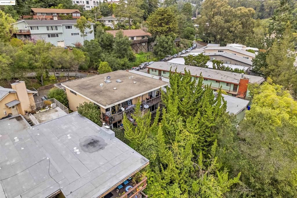 listing image 130729372391055716983