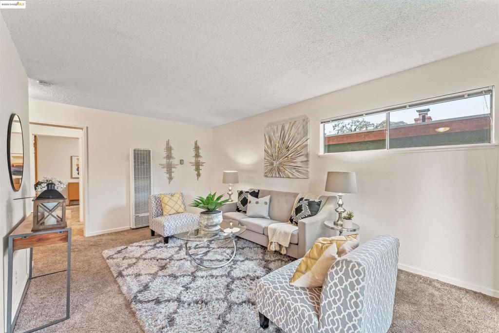 listing image 130728530939844604301