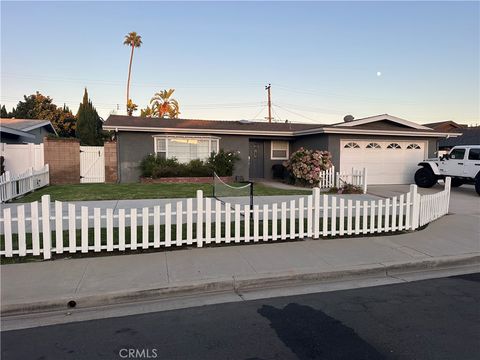 Photo of 3220 Idaho Place, Costa Mesa, CA 92626 (MLS # PW25199450) Photo of 3220 Idaho Place, Costa Mesa, CA 92626 (MLS # PW25199450)