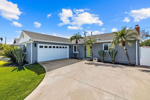 Photo of 17401 Jefferson Lane Ln, Huntington Beach, CA 92647 (MLS # OC26038950)
