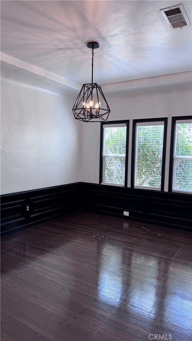 1260 W 81st