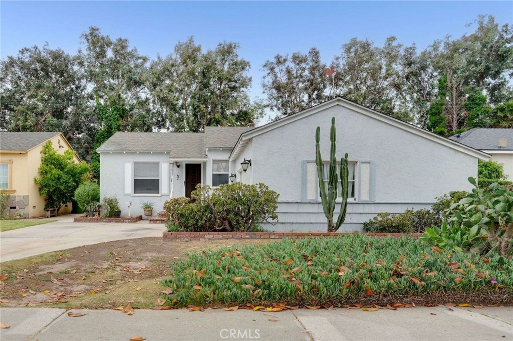 1206 W 187th Place