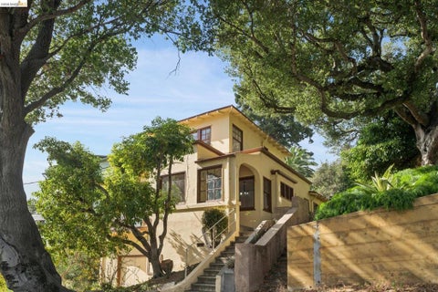 Photo of 2605 Hilgard Ave AVE, Berkeley, CA 94709 (MLS # 41147872)