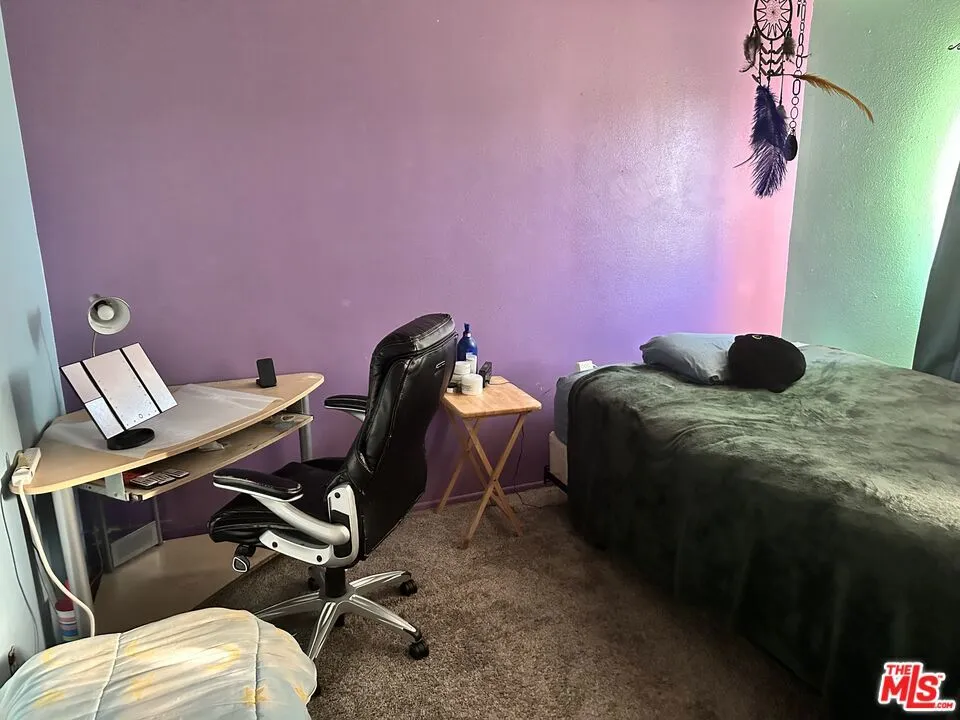 Van Nuys, California 91405, United States, 2 Bedrooms Bedrooms, ,3 BathroomsBathrooms,Residential,Active,237830