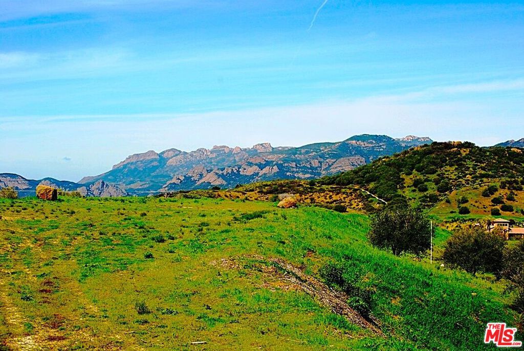 1400 Decker Canyon
