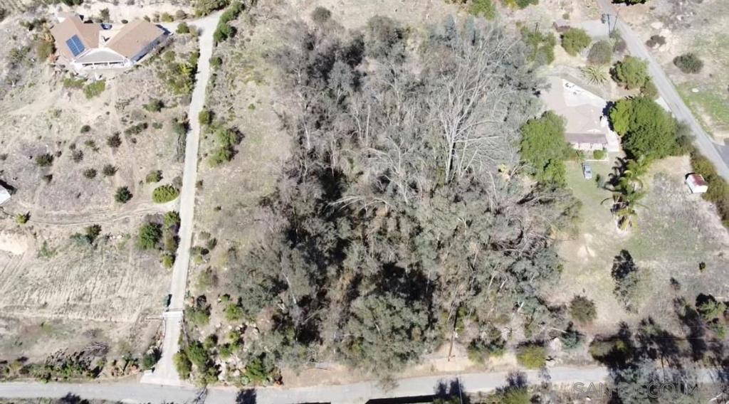Ready for your vision to build! This large property in Fallbrook has all the potential you could ask for. Located walking distance from Ross Lake and 10 miles from the town center of Fallbrook. Other Fees: 0 Sewer: Perc Test Required,Perc Update Needed