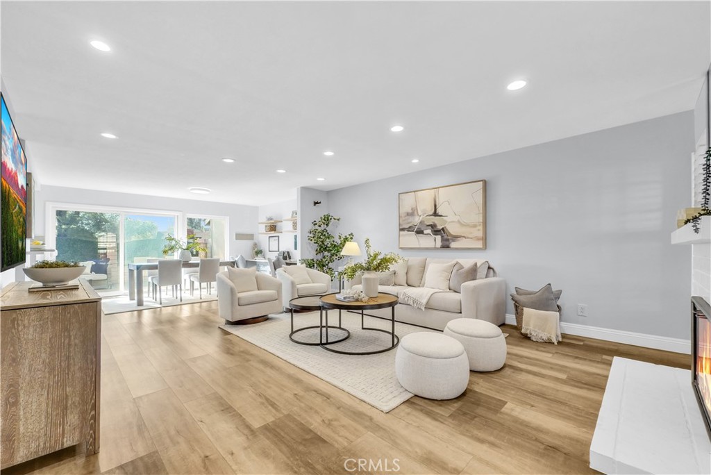 5213 Piccadilly Circle