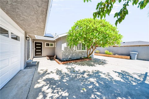 Photo of 533 E Covina BLVD, Covina, CA 91722 (MLS # CV26196360)