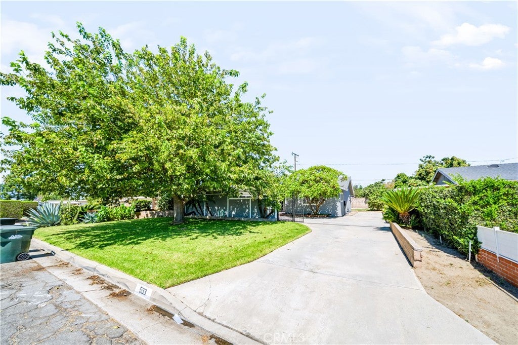 533 E Covina