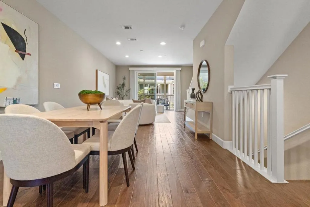 Sunnyvale, California 94086, United States, 3 Bedrooms Bedrooms, ,4 BathroomsBathrooms,Residential,Active,145686