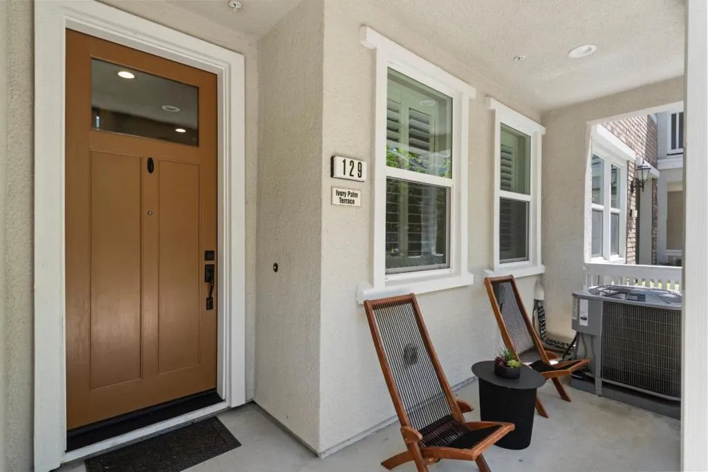 Sunnyvale, California 94086, United States, 3 Bedrooms Bedrooms, ,4 BathroomsBathrooms,Residential,Active,145686