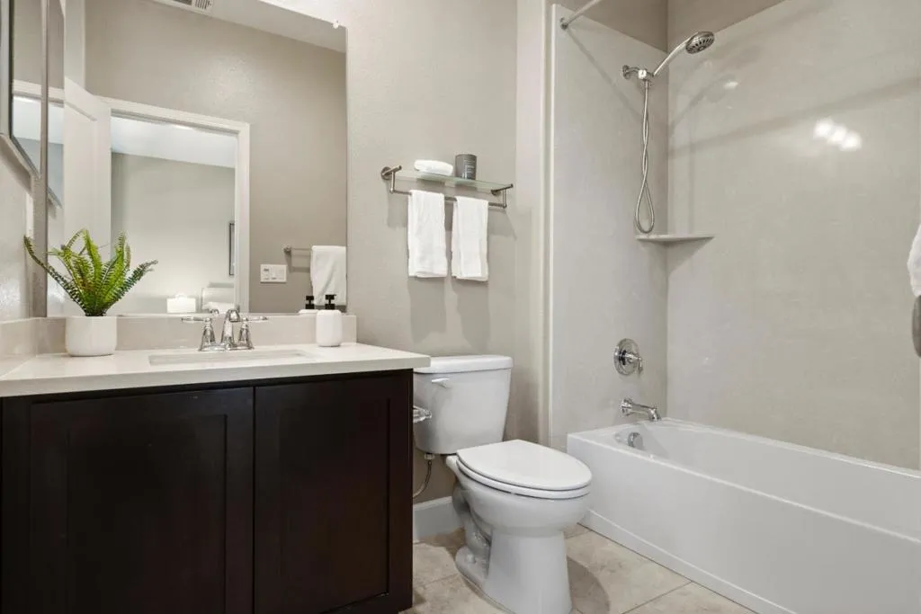 Sunnyvale, California 94086, United States, 3 Bedrooms Bedrooms, ,4 BathroomsBathrooms,Residential,Active,145686