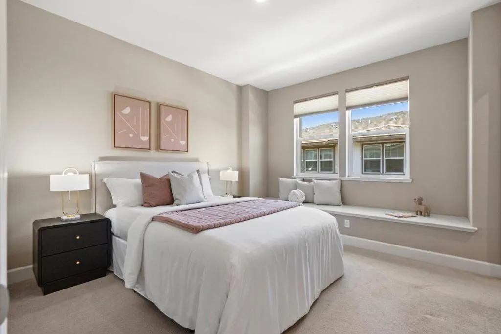 Sunnyvale, California 94086, United States, 3 Bedrooms Bedrooms, ,4 BathroomsBathrooms,Residential,Active,145686