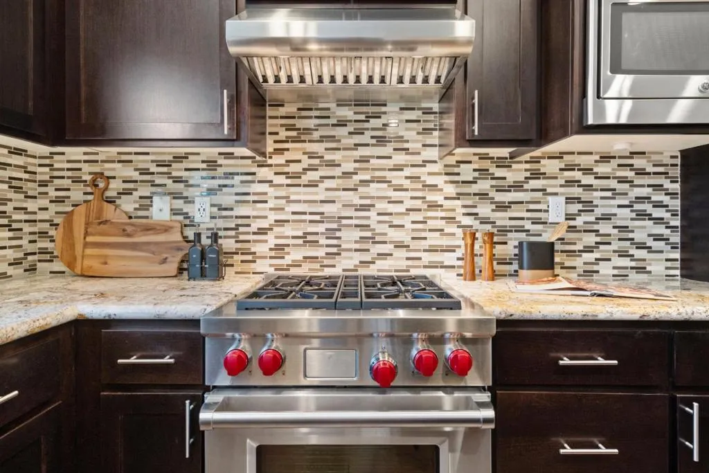 Sunnyvale, California 94086, United States, 3 Bedrooms Bedrooms, ,4 BathroomsBathrooms,Residential,Active,145686