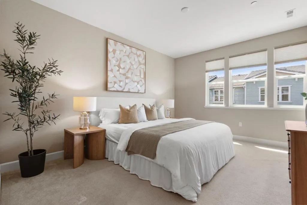 Sunnyvale, California 94086, United States, 3 Bedrooms Bedrooms, ,4 BathroomsBathrooms,Residential,Active,145686