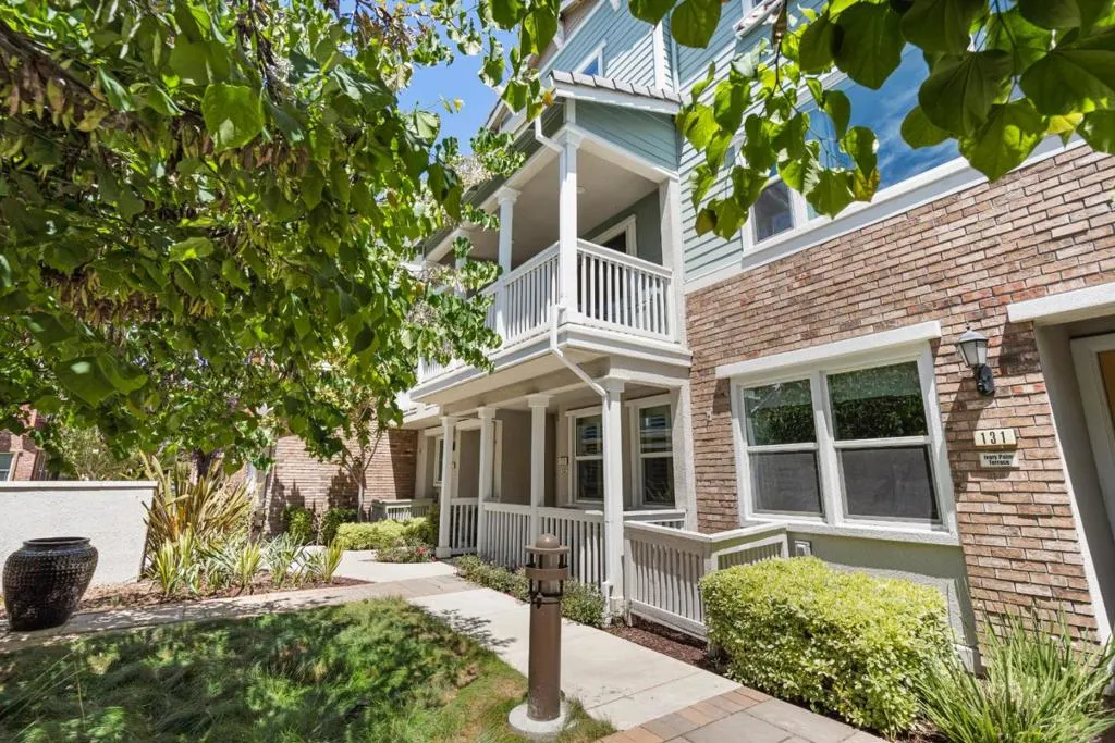 Sunnyvale, California 94086, United States, 3 Bedrooms Bedrooms, ,4 BathroomsBathrooms,Residential,Active,145686