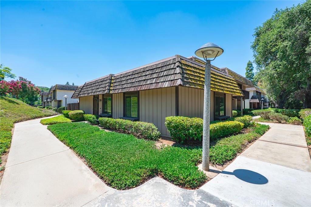 664 Driftwood Lane