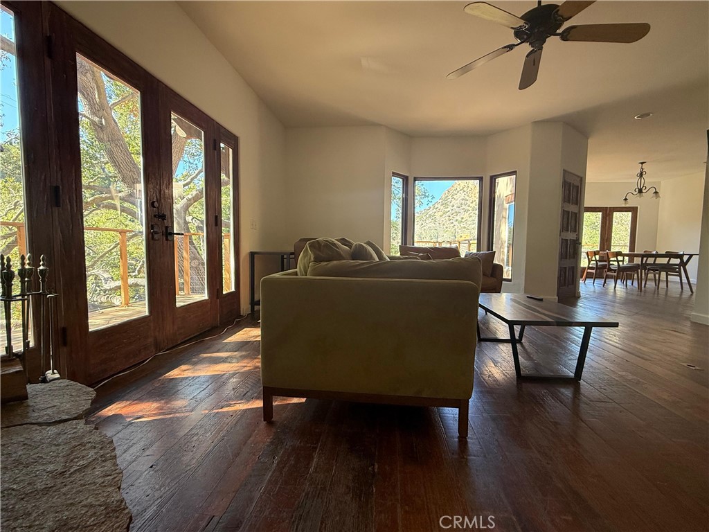 Cornell Ranchos (818) - Residential Lease