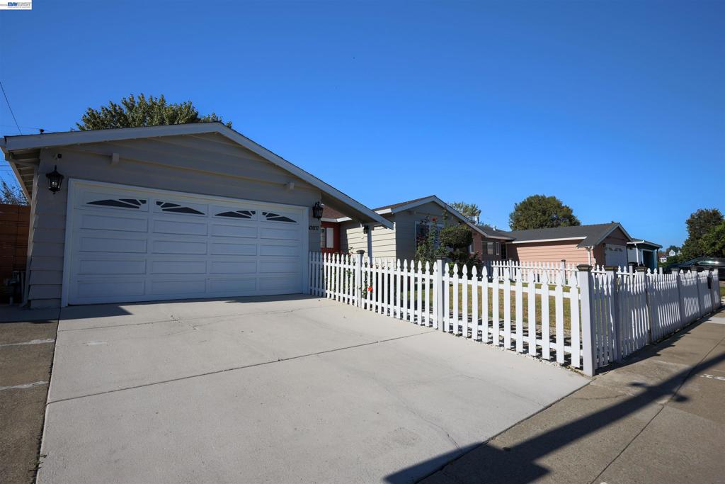 43037 Everglades Park Dr