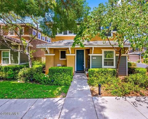 Photo of 2562 Kenwood Court, Palmdale, CA 93550 (MLS # SR25248345) Photo of 2562 Kenwood Court, Palmdale, CA 93550 (MLS # SR25248345)