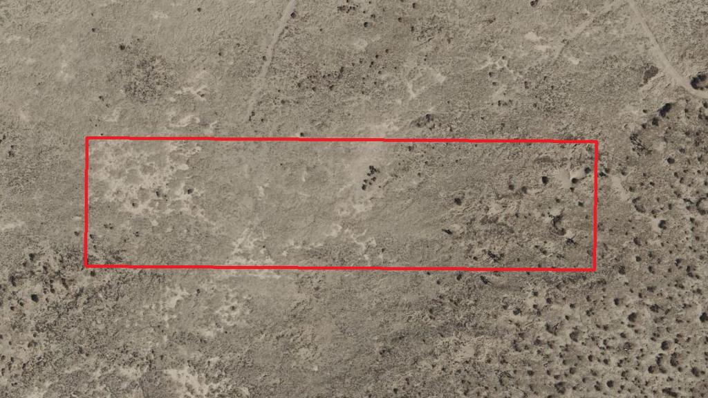 Nice size lot of 10 acres for off the grid living. Best $/acre for the area. Neighboring 10 acres also for sale, buy both for large ranch!