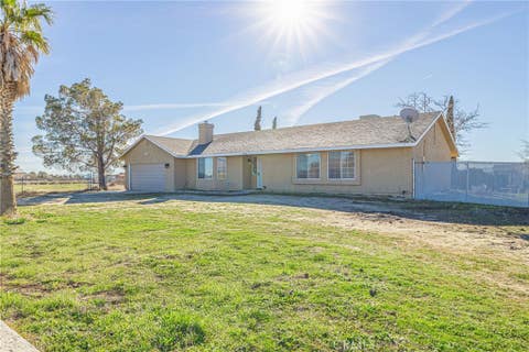 Tiny photo for 7930 Elder Ave, Rosamond, CA 93560 (MLS # SR26122646)