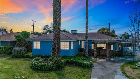 Photo of 917 Stanford Court, Bakersfield, CA 93305 (MLS # SR26026232)