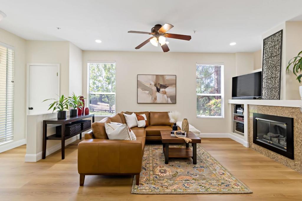 1086 Niguel Lane
