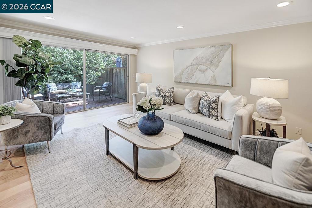 2161 Ptarmigan Dr 1