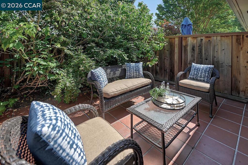 2161 Ptarmigan Dr 1