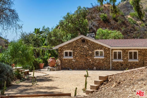 Photo of 2961 Gorge Road, Malibu, CA 90265 (MLS # 26908613)