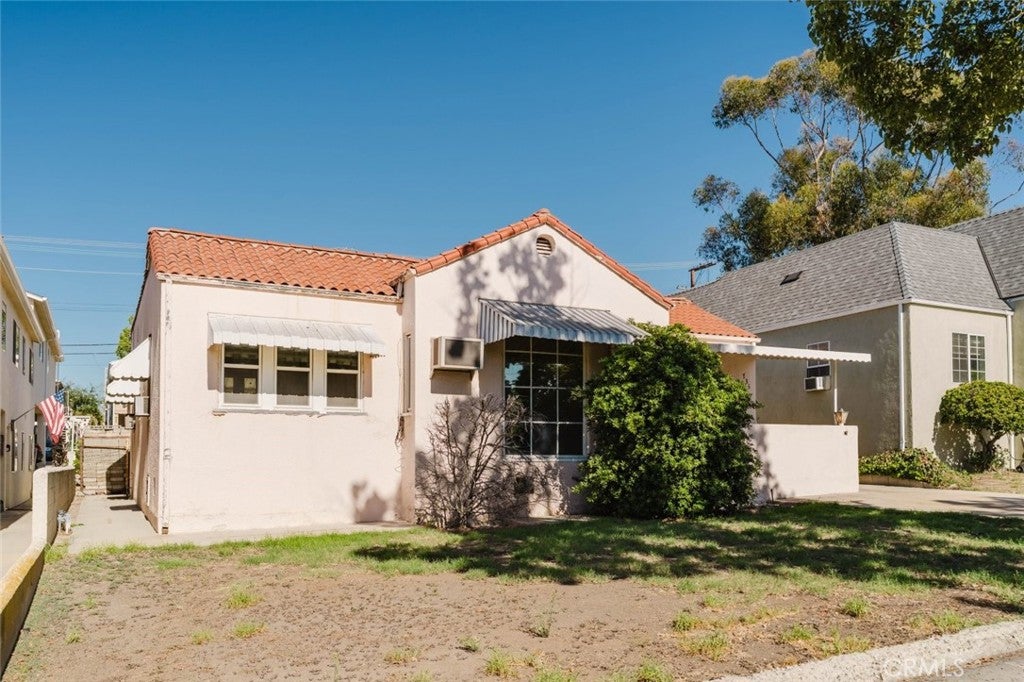 735 E Verdugo Avenue
