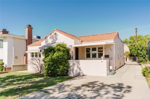 Photo of 735 E Verdugo Avenue, Burbank, CA 91501 (MLS # GD26213809)