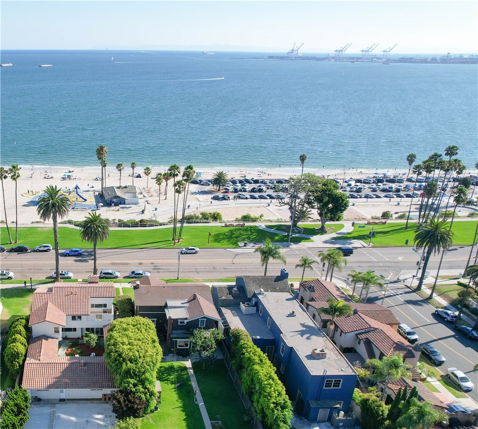 2525 E Ocean Boulevard