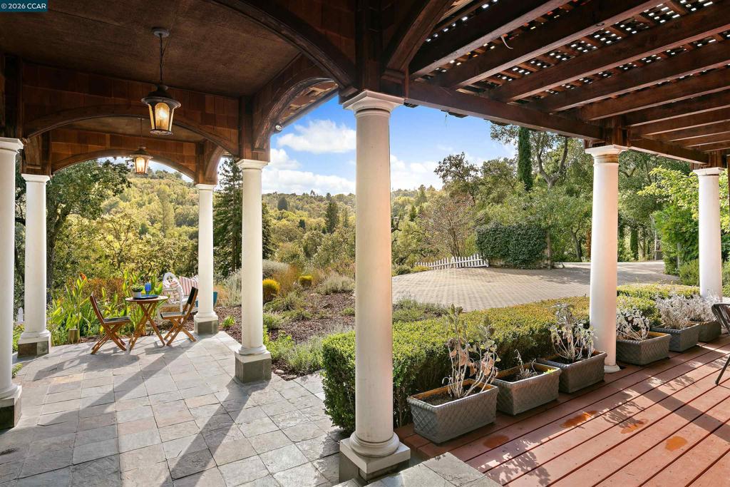 799 Moraga Rd
