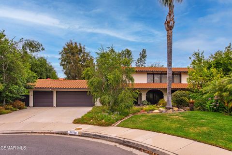 Photo of 31700 Bainbrook Court, Westlake Village, CA 91361 (MLS # 226000338)