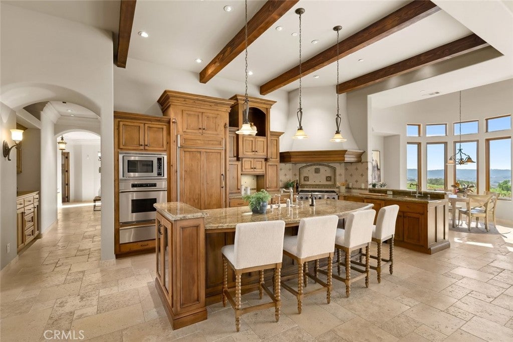 5475 Mira Estrella Court