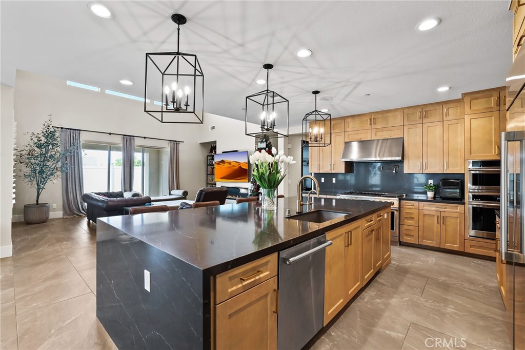 39767 Larkspur Terrace