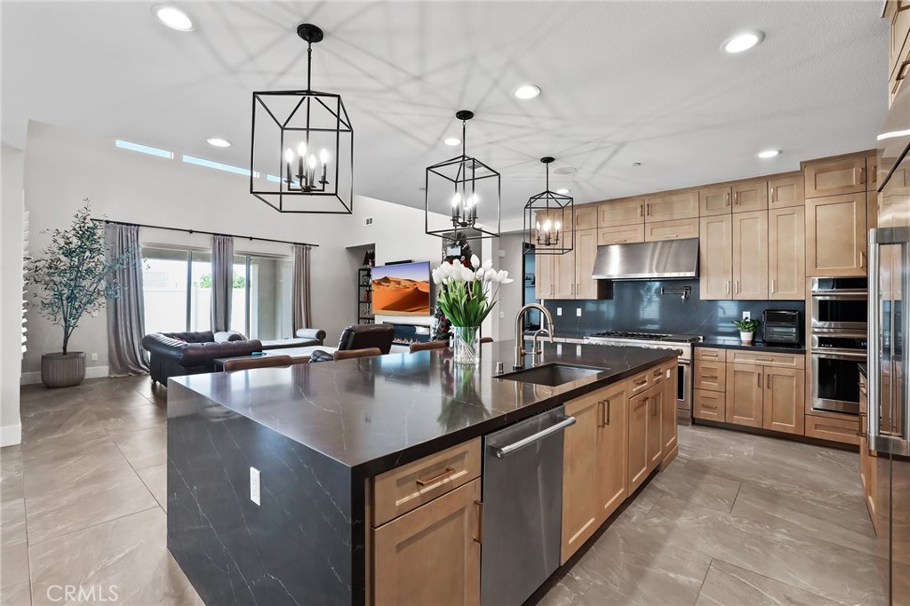 39767 Larkspur Terrace