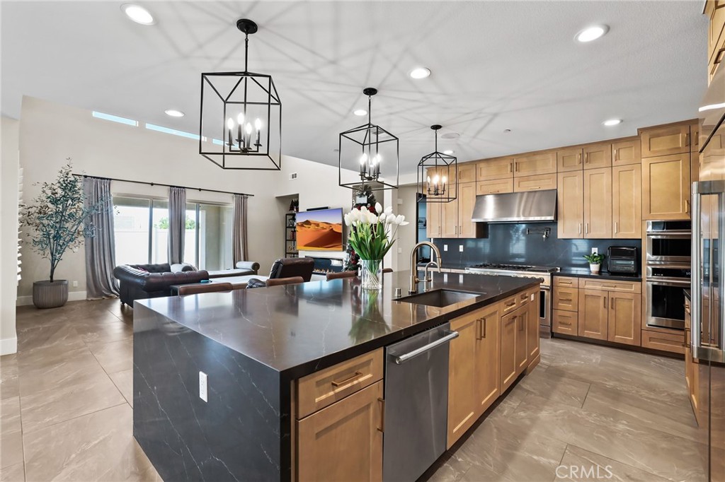39767 Larkspur Terrace