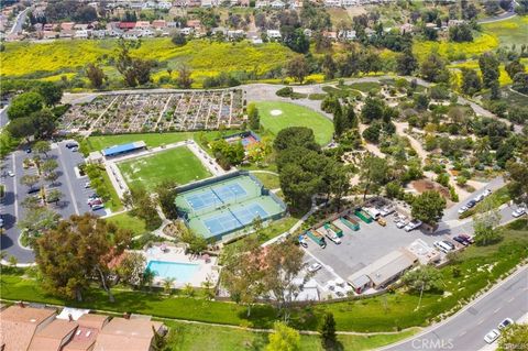 23247 VILLENA Mission Viejo CA 92692