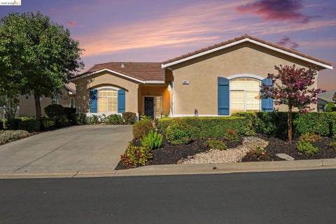 Photo of 547 Quindell Way, Brentwood, CA 94513 (MLS # 41148595)