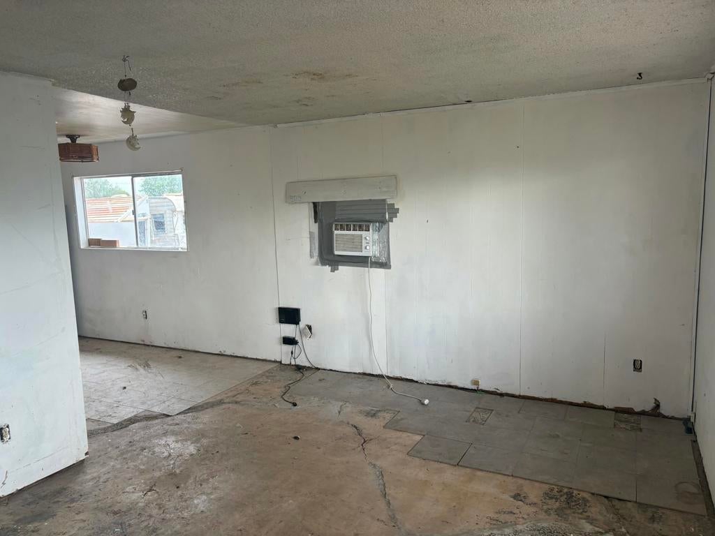 421 N Solano Avenue