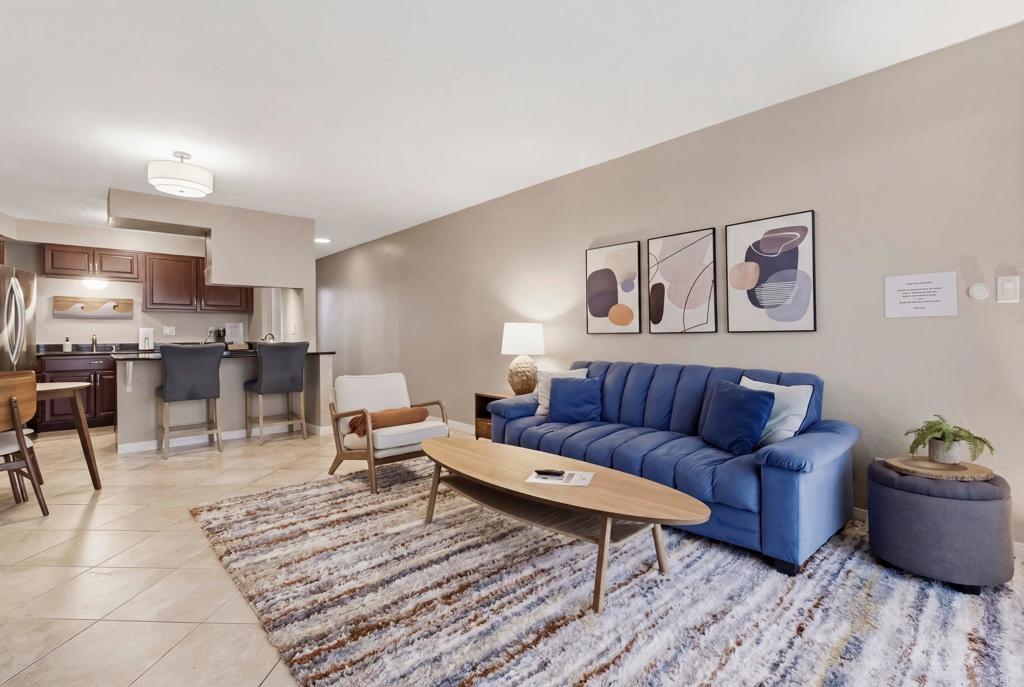 4909 Orchard Avenue 204