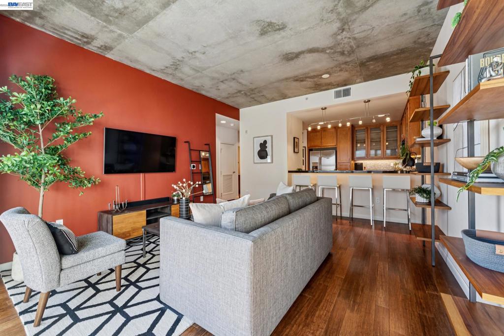 428 Alice St 533