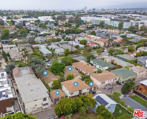 Photo of 2411 20th Street, Santa Monica, CA 90405 (MLS # 26839365)