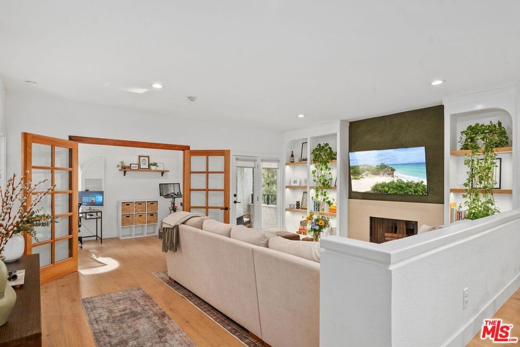 Photo of 1133 9th Street #202, Santa Monica, CA 90403 (MLS # 26632631)