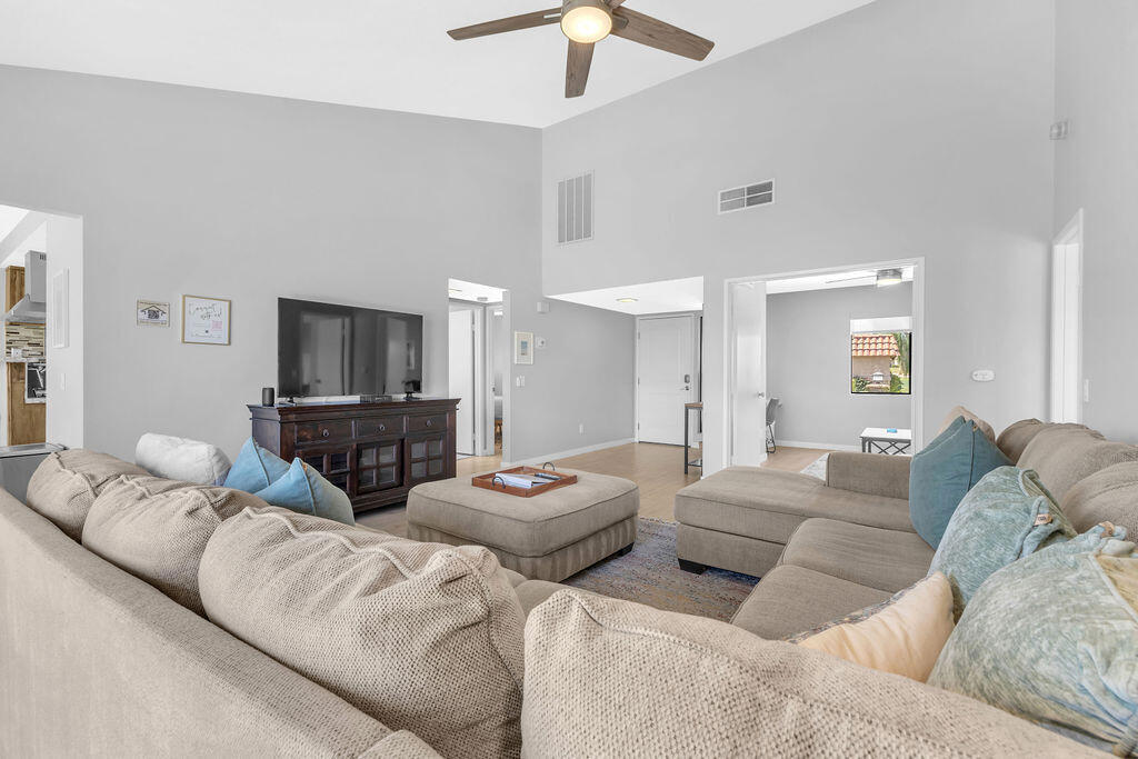 41640 Jupiter Hills Court