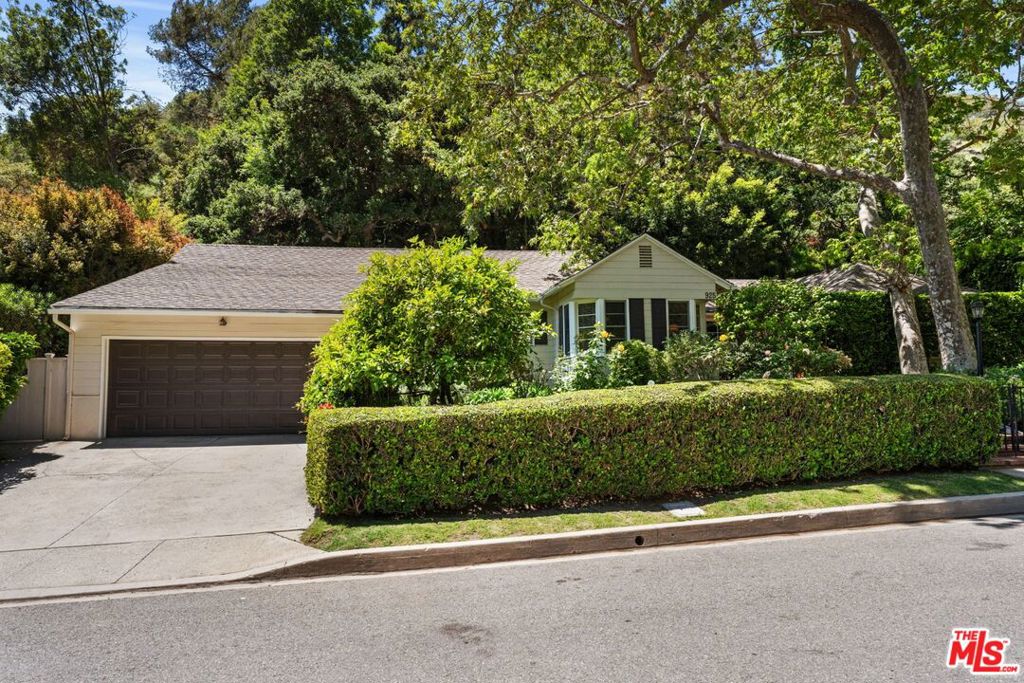 925 Chantilly Road