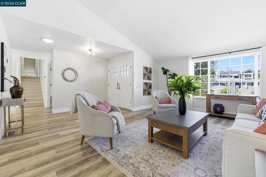 5612 Frank Pl
